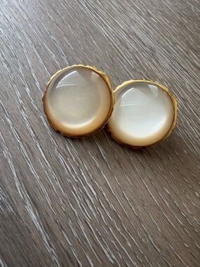 Large vintage lucite center earrings